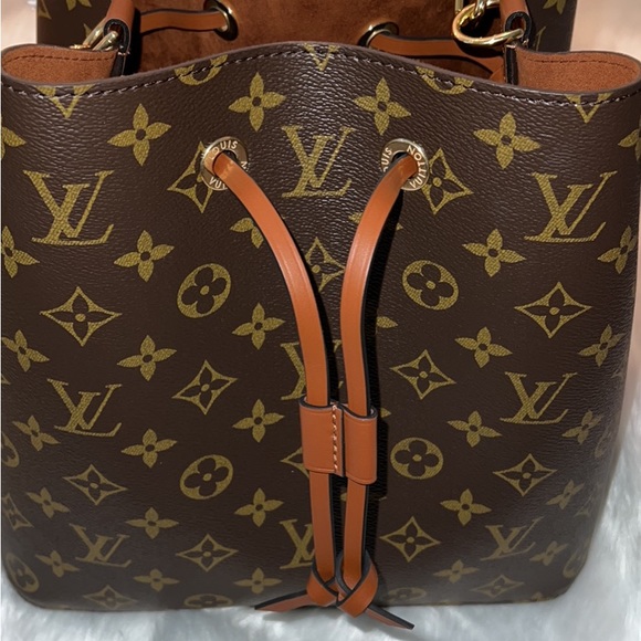 💎🤎 Louis Vuitton NeoNoe MM 💎🤎 - Picture 2 of 12